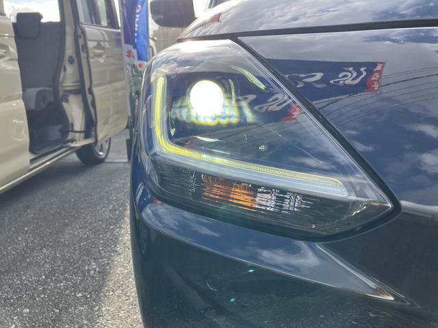 ＬＥＤヘッドライトは視認性の高さから対向車や人物等の早期発見できるため、事故の予防に期待できます！周囲の見やすさにも繋がり運転時の目の疲労軽減にも役立ちます☆