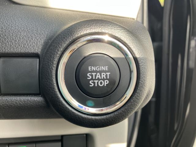 リモコンキーをしまったままでも、ワンプッシュでエンジン始動！！ブレーキを踏みながらボタンを押すとエンジンがスタートします（＊＾＾）ｖ