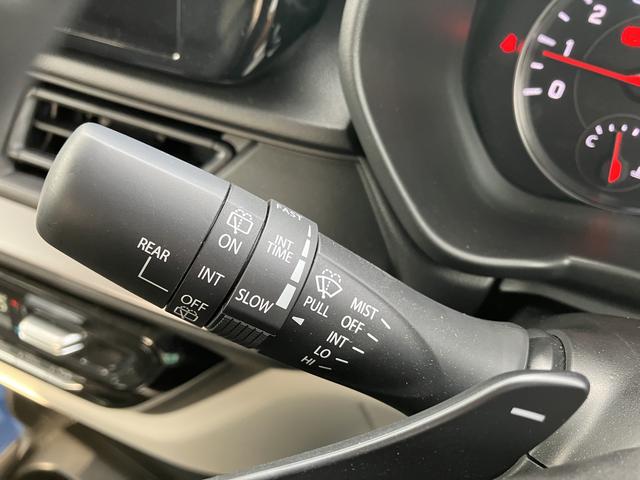 間欠ワイパー機能があり、雨の強さに応じて拭き取り間隔を調整可能です！