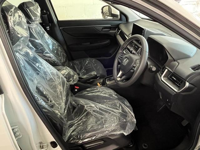 ＷＲ－Ｖ Ｚ＋　ワンオーナー、ホンダセンシング、ＡＣＣ、純正９インチナビ（フルセグ／Ｂｌｕｅｔｏｏｔｈ／ラジオ／バックカメラ／ＵＳＢ接続可／Ａｐｐｌｅ　ＣａｒＰｌａｙ／Ａｎｄｒｏｉｄ　Ａｕｔｏ）、前後方ソナーセンサー（14枚目）