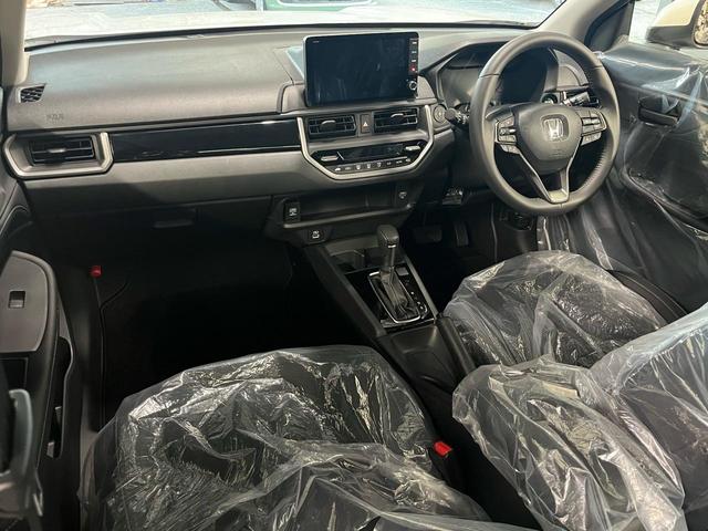 ＷＲ－Ｖ Ｚ＋　ワンオーナー、ホンダセンシング、ＡＣＣ、純正９インチナビ（フルセグ／Ｂｌｕｅｔｏｏｔｈ／ラジオ／バックカメラ／ＵＳＢ接続可／Ａｐｐｌｅ　ＣａｒＰｌａｙ／Ａｎｄｒｏｉｄ　Ａｕｔｏ）、前後方ソナーセンサー（16枚目）