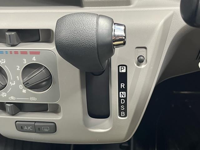 ●使用感の出やすいシフト周りも綺麗な状態で維持されています!!