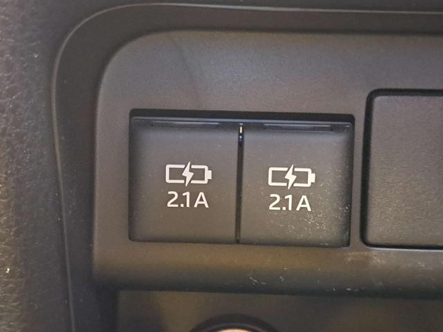 ノア Ｓｉ　ＯＰ１０年保証対象車　純正９インチナビ　社外マフラー　両側パワースライドドア　オートＬＥＤライト　クルーズコントロール　革巻きステアリング（32枚目）