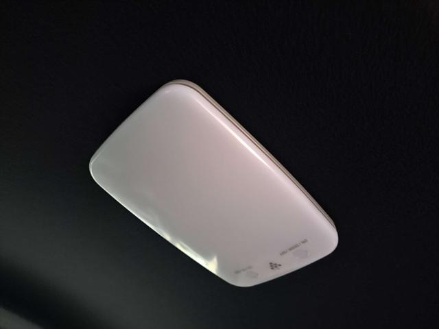 ノア Ｓｉ　ＯＰ１０年保証対象車　純正９インチナビ　社外マフラー　両側パワースライドドア　オートＬＥＤライト　クルーズコントロール　革巻きステアリング（47枚目）