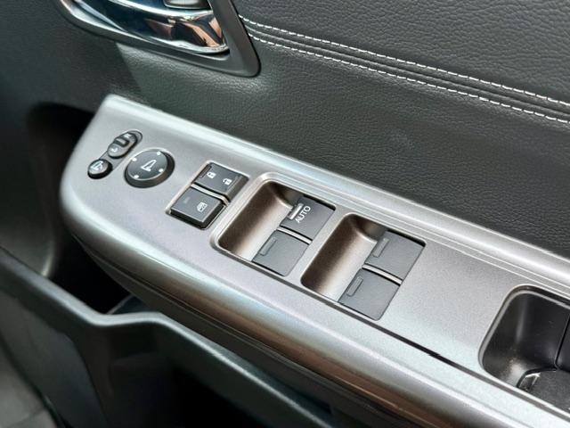 ステップワゴンスパーダ ｅ：ＨＥＶスパーダ　Ｇ・ＥＸ　ホンダセンシング　ＯＰ１０年保証対象車　無限エアログリル　ドラレコ前後　両側パワスラ　ハーフレザー　ホンダセンシング　コーナーセンサー　純正ナビ　オートＬＥＤヘッドライト　フォグライト　電動パーキング　ブレーキホールド（29枚目）