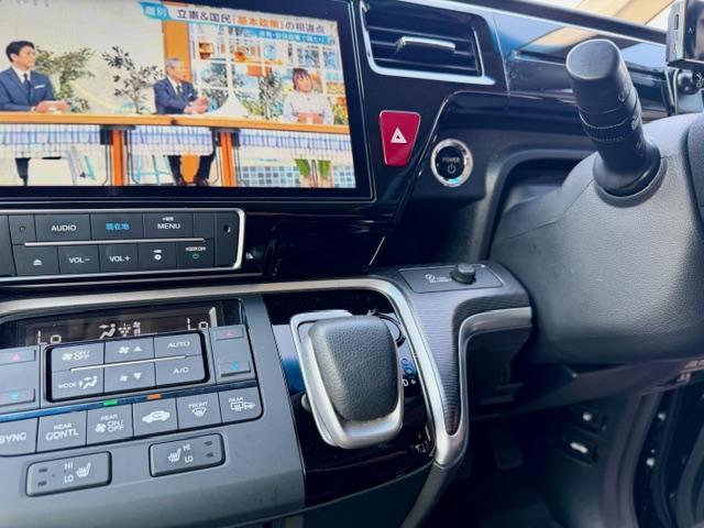 ステップワゴンスパーダ ｅ：ＨＥＶスパーダ　Ｇ・ＥＸ　ホンダセンシング　ＯＰ１０年保証対象車　無限エアログリル　ドラレコ前後　両側パワスラ　ハーフレザー　ホンダセンシング　コーナーセンサー　純正ナビ　オートＬＥＤヘッドライト　フォグライト　電動パーキング　ブレーキホールド（52枚目）