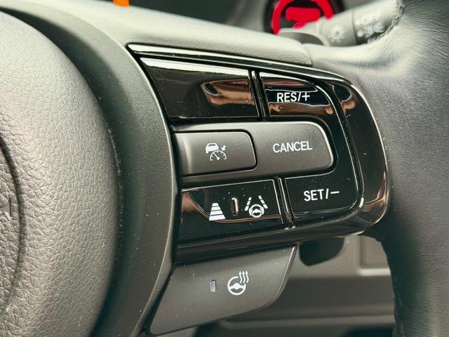 ヴェゼル ｅ：ＨＥＶ　Ｚ　ＯＰ１０年保証対象車　純正ナビ　パワーバックドア　ハーフレザー　ドラレコ前後　コーナーセンサー　電動パーキング　ブレーキホールド　置くだけ充電　レーダークルーズコントロール　シートヒーター　ＢＳＭ（18枚目）