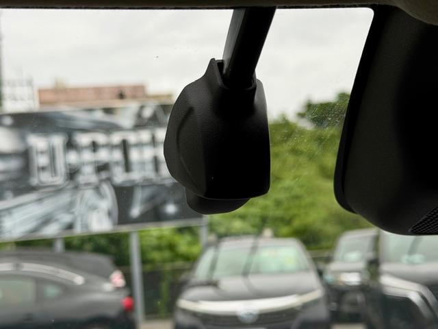 ヴェゼル ｅ：ＨＥＶ　Ｚ　ＯＰ１０年保証対象車　純正ナビ　パワーバックドア　ハーフレザー　ドラレコ前後　コーナーセンサー　電動パーキング　ブレーキホールド　置くだけ充電　レーダークルーズコントロール　シートヒーター　ＢＳＭ（19枚目）