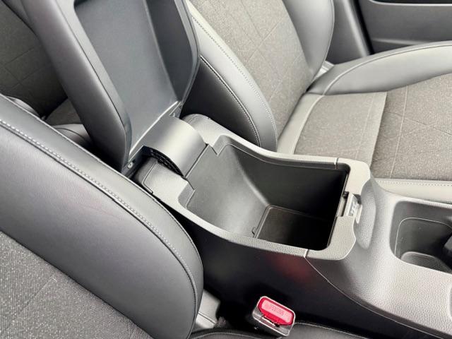 ヴェゼル ｅ：ＨＥＶ　Ｚ　ＯＰ１０年保証対象車　純正ナビ　パワーバックドア　ハーフレザー　ドラレコ前後　コーナーセンサー　電動パーキング　ブレーキホールド　置くだけ充電　レーダークルーズコントロール　シートヒーター　ＢＳＭ（27枚目）