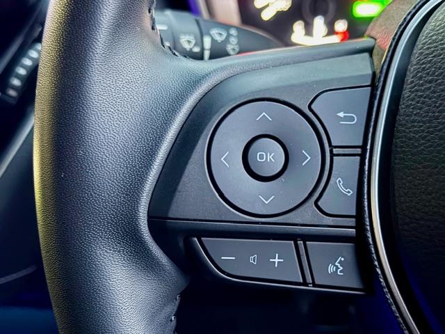 ハンドル左でオーディオ操作が出来ます。