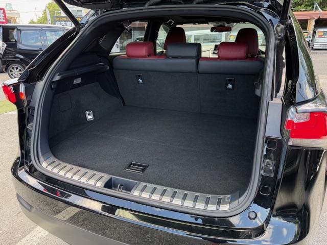 荷室も広々でお出かけにも大活躍