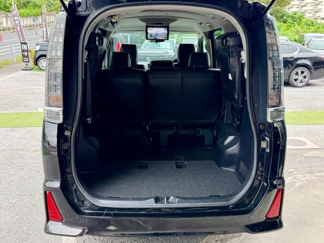荷室スペースも広々