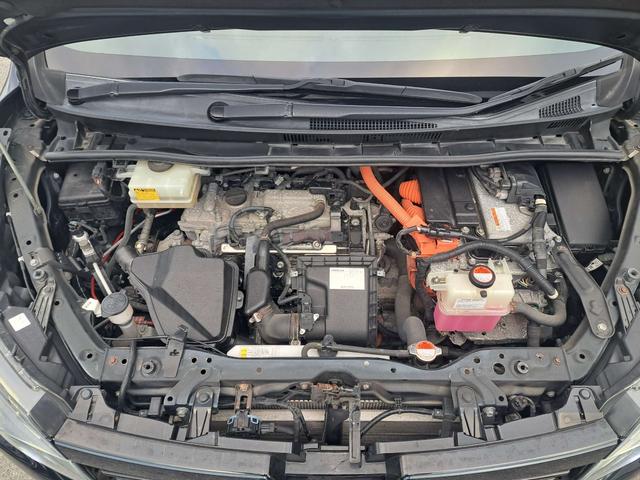 種類	直列４気筒ＤＯＨＣ＋モーター総排気量	１７９７ｃｃ