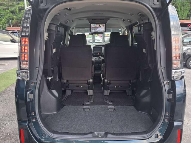 ３列目格納で大きな荷物も積み込み可能！