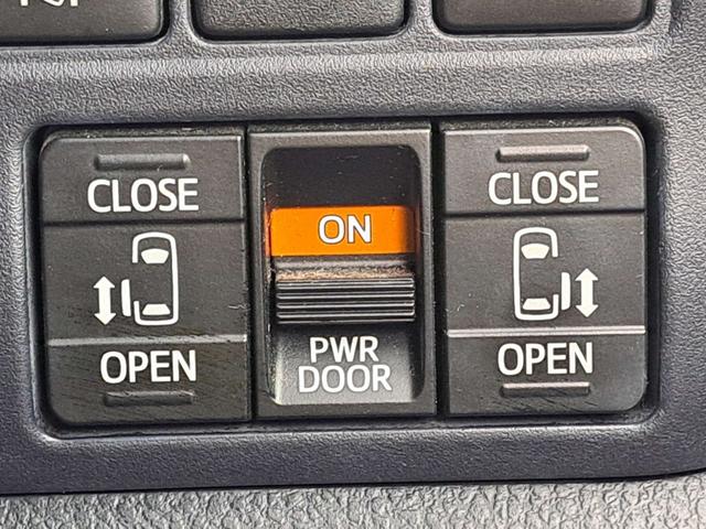 乗り降り楽々両側電動スライドドア！！