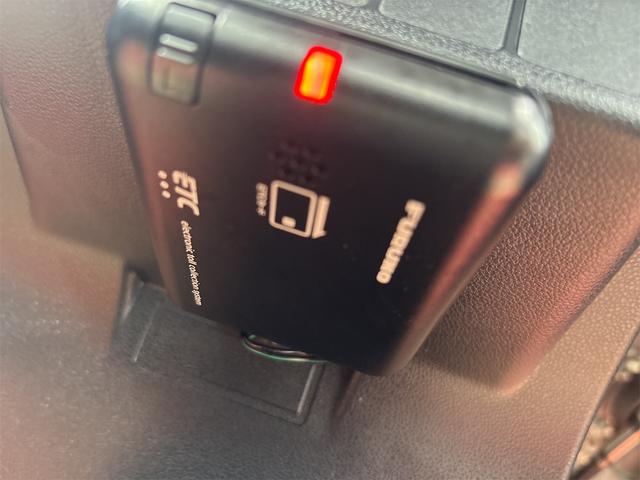 今では必需品のＥＴＣも付いております。高速道路での出入りもスムーズ。渋滞緩和にもなりエコにも繋がります。