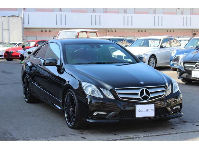 Ｅ３５０　ブルーエフィシェンシー　クーペ　記録簿　禁煙車　ＡＭＧスポーツＰＫＧ　ハーマンカードン　黒革　ベンチレーション／シートヒーター　純正ナビＢｌｕｅｔｏｏｔｈ　バックカメラ　ＥＴＣ　ＰＴＳ　クルコン　１９インチＡＷ(4枚目)