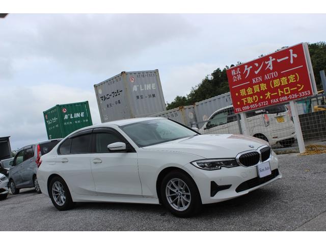 ３１８ｉ　ワンオーナー　ディーラー車　記録簿　禁煙車　ＬＥＤヘッド　パワーシート　ブラインドスポット　ＥＴＣ　バックカメラ　アイドリングストップ　Ｂｌｕｅｔｏｏｔｈ　スクリーンミラーリング　タイプＣ入力　ＵＳＢ(7枚目)