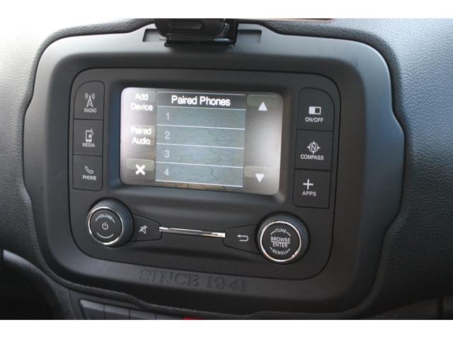 ジープ・レネゲード トレイルホーク　本土仕入れ　ディーラー車　ＥＴＣ　バックカメラ　Ｂｌｕｅｔｏｏｔｈ　パーキングセンサー　ポータブルナビ　ＵＳＢ　ＡＵＸ　ルーフレール（44枚目）