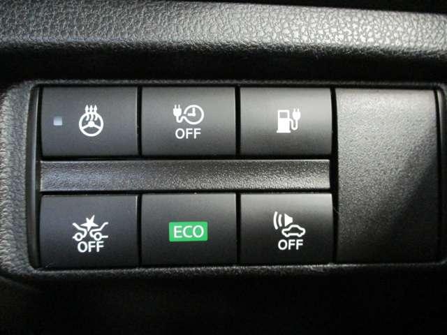 ■オートクーラー。■寒い日に嬉しいシートヒーターも運転席と助手席に完備！■ＵＳＢポート付きで、スマホの充電にも対応！■エンジン始動ボタンは電源を入れるボタンです。