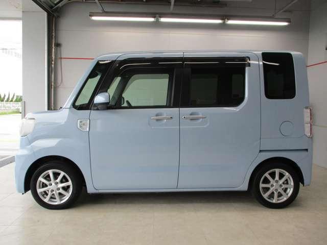 排気量は６６０ｃｃの軽自動車。両側パワースライドドアです。