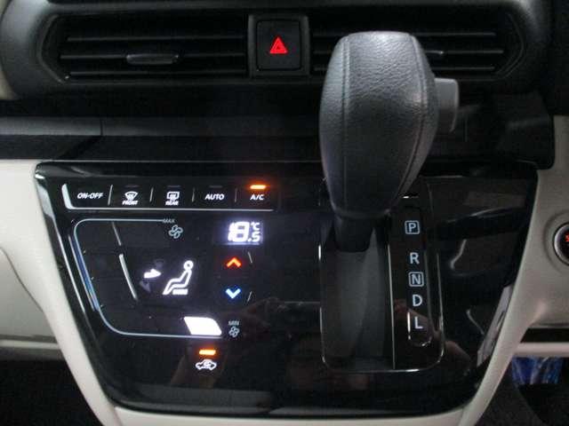 ■オーバードライブ付シフトレバー。■タッチパネル式オートエアコン。■エンジンプッシュスタート式！