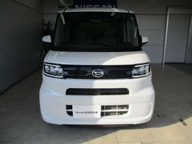 ■フロントガラスに搭載されている二つのカメラが、障害物を検知してお知らせしてくれます。