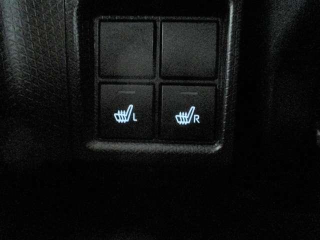 ■寒い日にあると嬉しい！運転席・助手席にはシートヒーターが搭載されております！