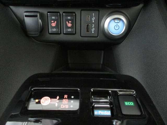 ■寒い日に嬉しいシートヒーターも！ＵＳＢポート付き（タイプＡ＆タイプＣ）で、スマホの充電にも対応！