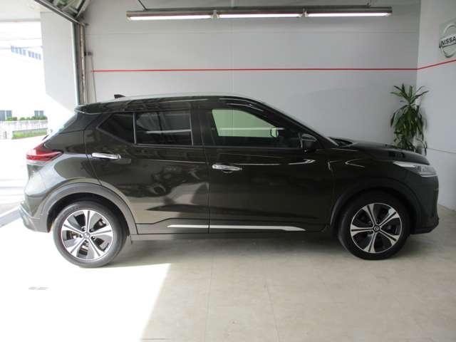 ボディサイズは全長４２９ｃｍ、全幅１７６ｃｍ、全高１６１ｃｍ。