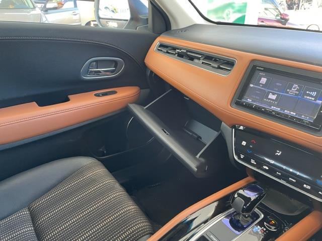 ハイブリッドZ・ホンダセンシング 純正ナビ Bカメラ ハーフレザーシート フルセグ 車線逸脱防止機能 ETC クルーズコントロール(39枚目)