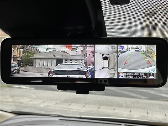 【　全方位カメラ　】上から見下ろしたように駐車が可能です。安心して縦列駐車も可能です♪