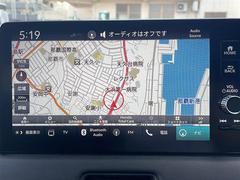 【ディスプレイオーディオ】いつも使っているスマホのアプリをそのままカーナビとして使える最新の車載器！！お手持ちの携帯のアプリを更新するだけで最新ナビの情報に更新されます！！※設定が必要です。 3