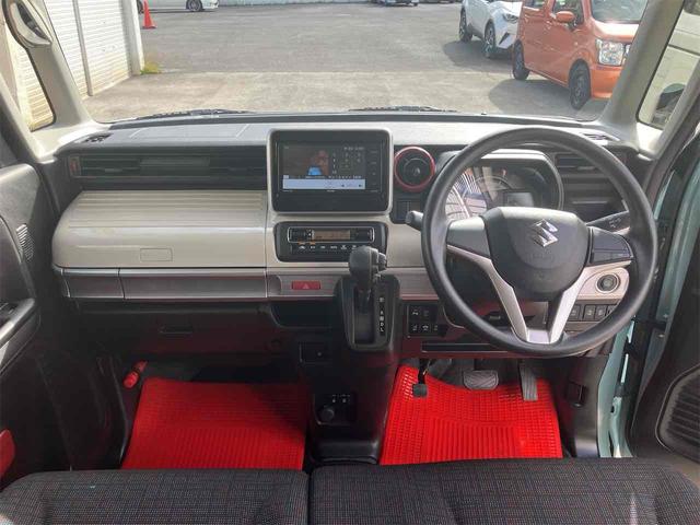 車を運転する際には運転席の存在は欠かせません。なのでしっかりとチェックしたいポイントですね。