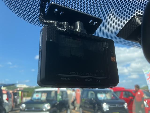 ドライブレコーダーもついています！もし事故を起こしてしまったら。そんな時に心強い味方になるのが、運転の記録を映像と音で記録するドライブレコーダーです。