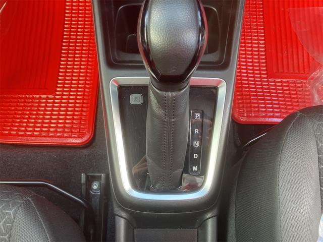 発進時や後退時に必ず操作するレバーです。操作のしやすさが肝になってきます。ぜひ一度体感してください。