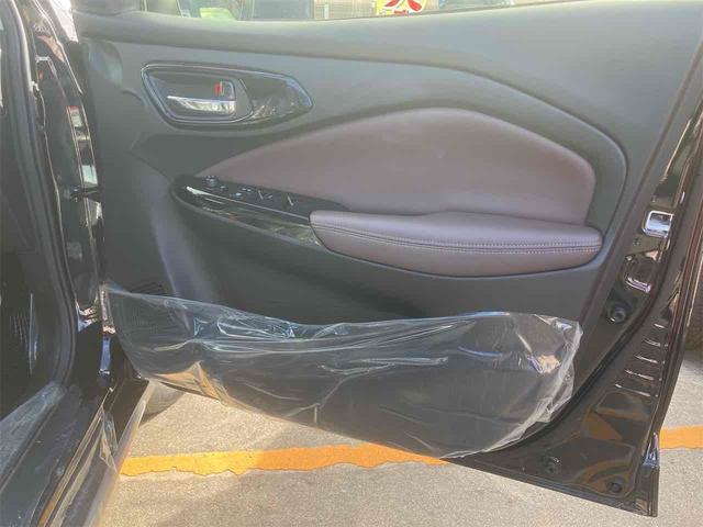 フロンクス ベースグレード　全周囲カメラ　クリアランスソナー　オートクルーズコントロール　レーンアシスト　衝突被害軽減システム　ナビ　ＴＶ　アルミホイール　スマートキー　アイドリングストップ　電動格納ミラー　シートヒーター　ＡＴ（24枚目）