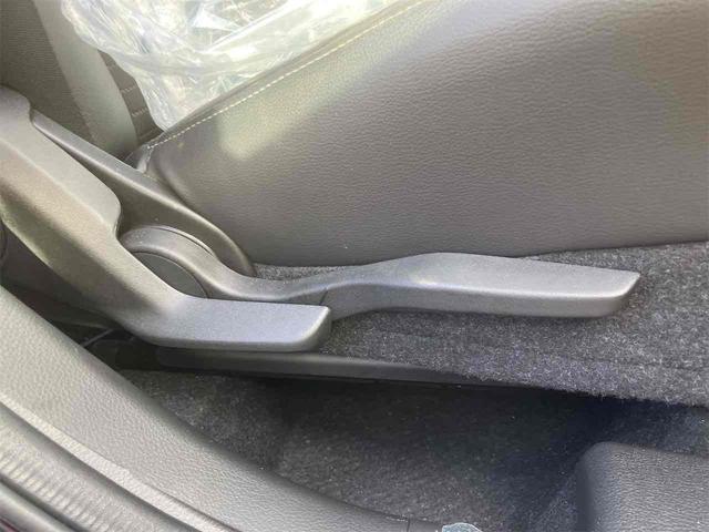 フロンクス ベースグレード　全周囲カメラ　クリアランスソナー　オートクルーズコントロール　レーンアシスト　衝突被害軽減システム　ナビ　ＴＶ　アルミホイール　スマートキー　アイドリングストップ　電動格納ミラー　シートヒーター　ＡＴ（25枚目）