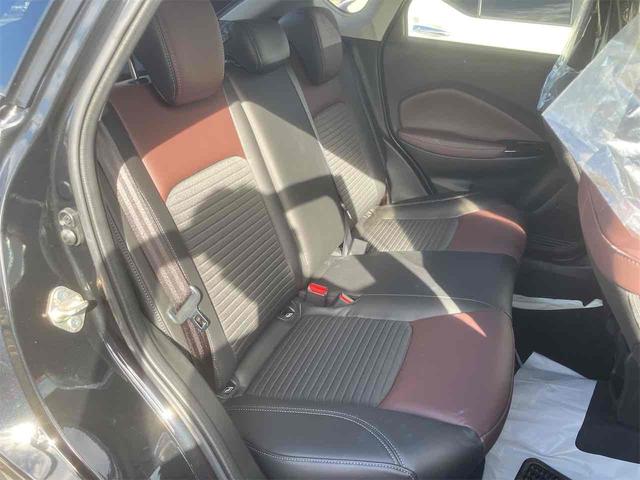 フロンクス ベースグレード　全周囲カメラ　クリアランスソナー　オートクルーズコントロール　レーンアシスト　衝突被害軽減システム　ナビ　ＴＶ　アルミホイール　スマートキー　アイドリングストップ　電動格納ミラー　シートヒーター　ＡＴ（36枚目）