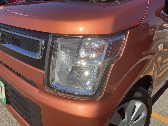 暗闇でも前方をくっきりと照らしてくれるライトです。夜の運転でも安心ですね。