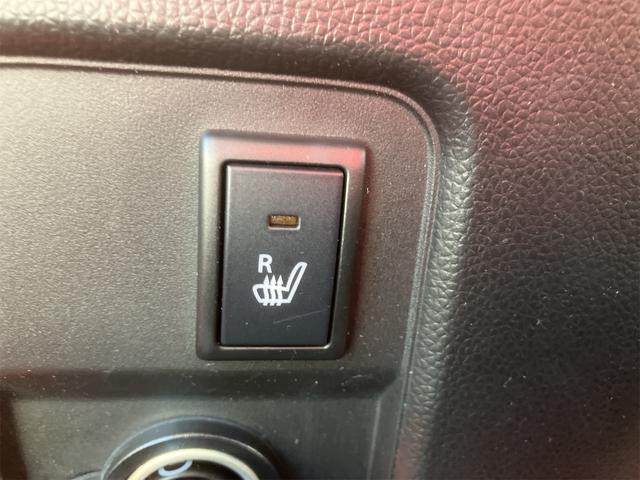 座席のシートを温めるシートヒーター！その温かさは一度経験したら欠かすことができません！エアコンで乾燥しやすい車内も防ぐ事ができます！