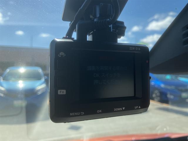 ドライブレコーダーもついています！もし事故を起こしてしまったら。そんな時に心強い味方になるのが、運転の記録を映像と音で記録するドライブレコーダーです。