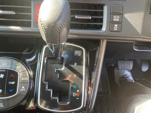 発進時や後退時に必ず操作するレバーです。操作のしやすさが肝になってきます。ぜひ一度体感してください。