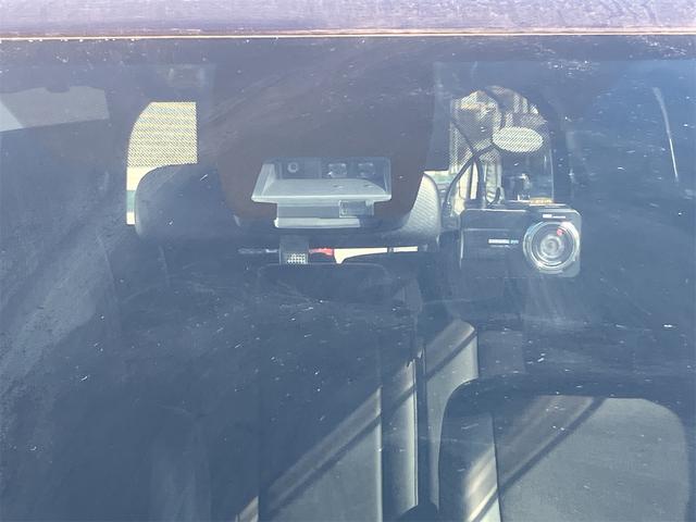 ご覧頂きまして誠に有難うございます！！是非ご来店して頂き、実際にご覧になって頂ければと思います。お客様からのご連絡をスタッフ一同、心よりお待ちしております