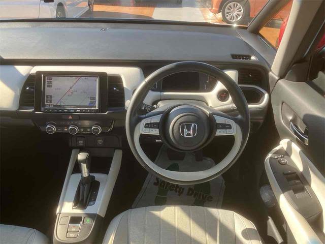 ハンドルの状態が悪いと運転に集中できませんよね。こちらの車、お気軽にお問い合わせください。