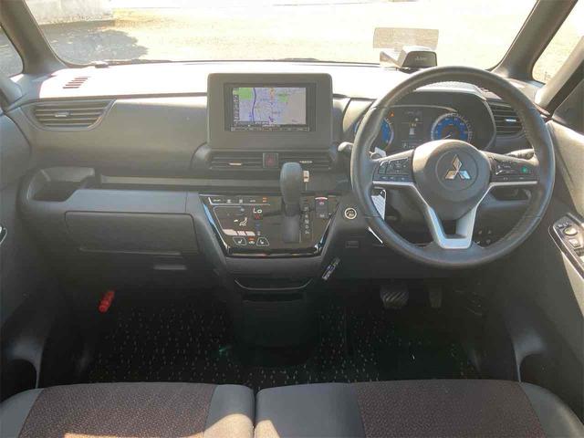 毎回座るフロントシート。運転席は必ず使用する部分ですので、座り心地が重要です！