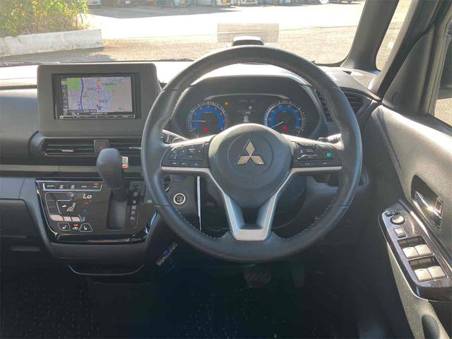 自ら操るハンドル！ドライバーの生命線です。お客様の目で実際にご確認ください。