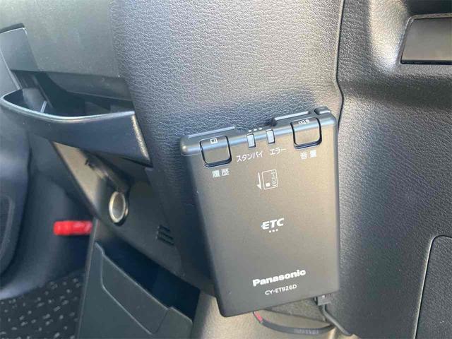 今では必需品のＥＴＣも付いております。高速道路での出入りもスムーズ。渋滞緩和にもなりエコにも繋がります。