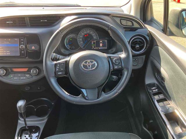 自ら操るハンドル！ドライバーの生命線です。お客様の目で実際にご確認ください。