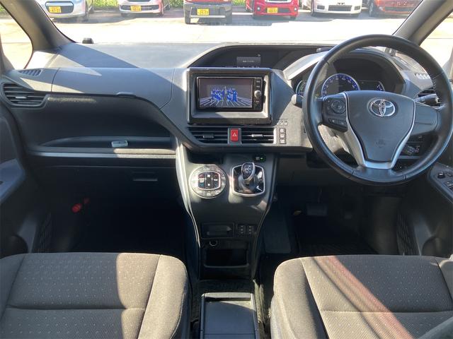 車を運転する際には運転席の存在は欠かせません。なのでしっかりとチェックしたいポイントですね。